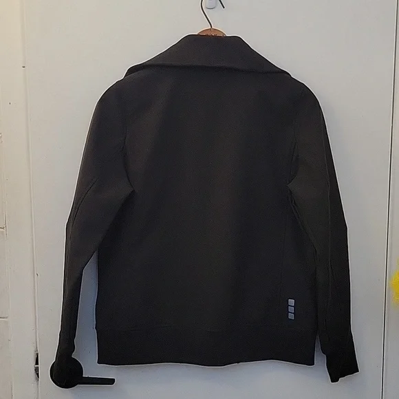 Elevate Softshell Bomber - Picture 3 of 5